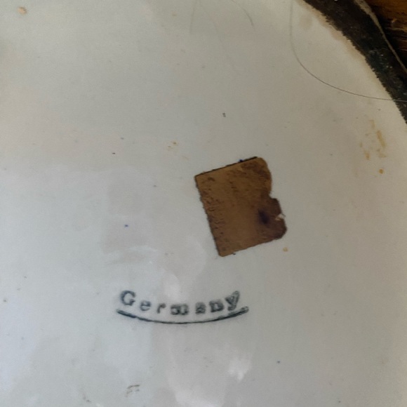 Early 1900s cobalt Blue German Salt Cellar with wooden lid - Picture 4 of 10